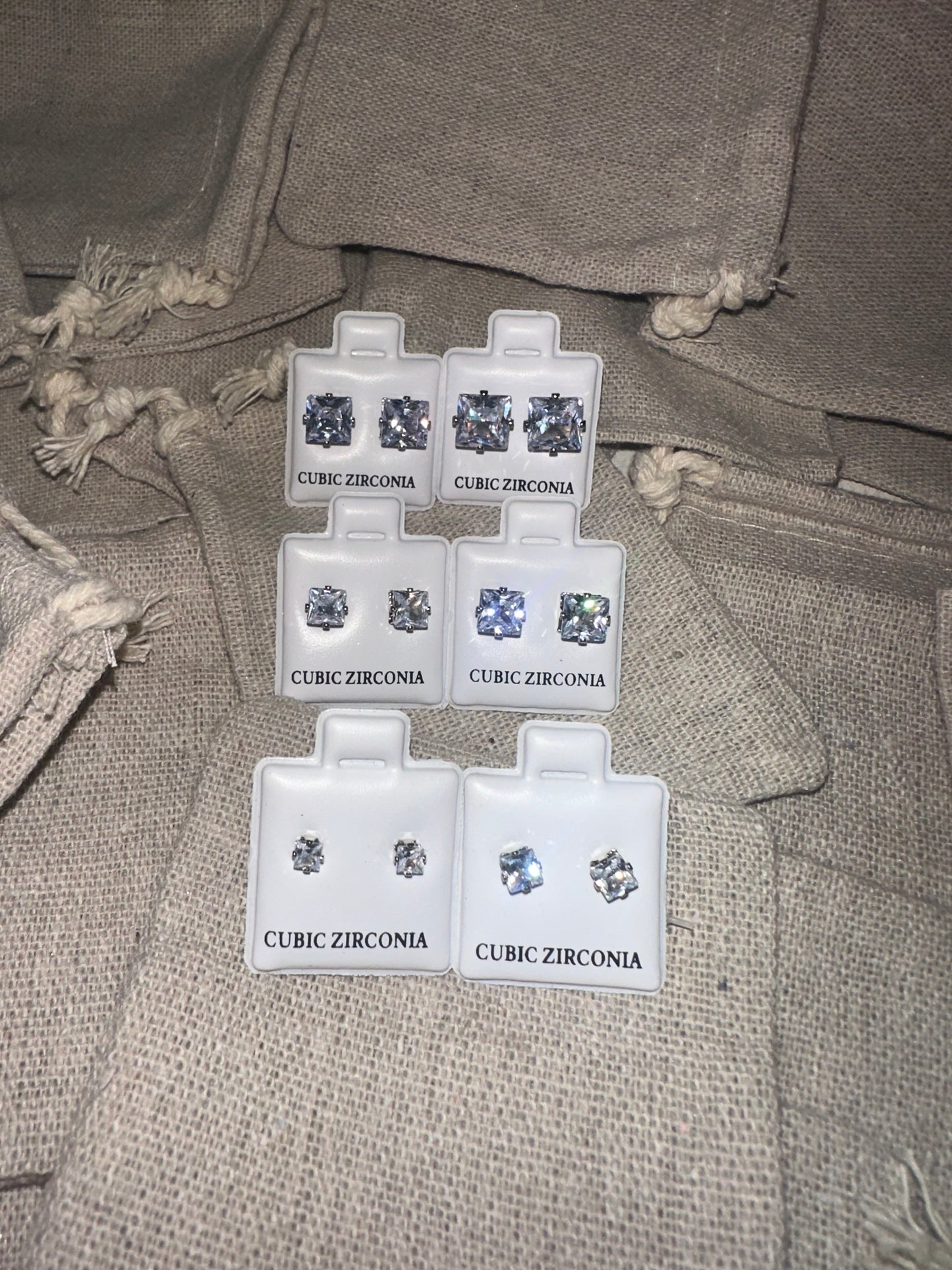 Set Novory – 6 pendientes con brillo de zirconia cúbica
